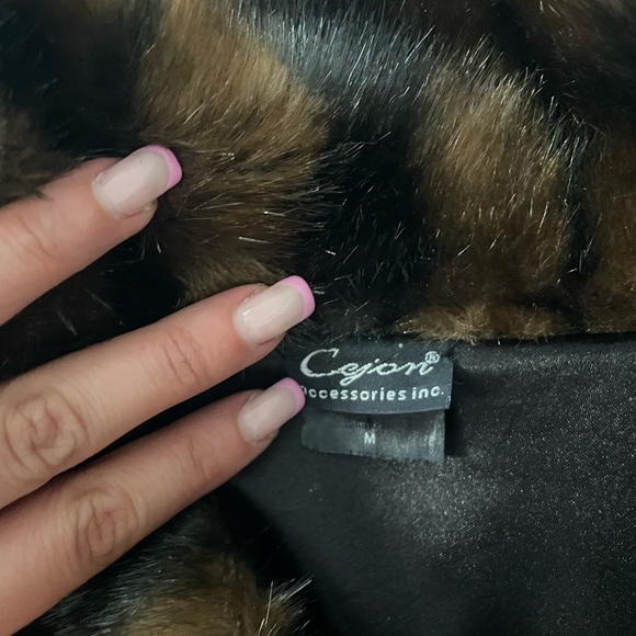 Faux fur coat - Picture 5 of 6